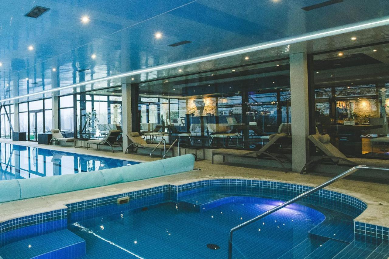 Hotel Villa Ekaterina Vakarel Buitenkant foto