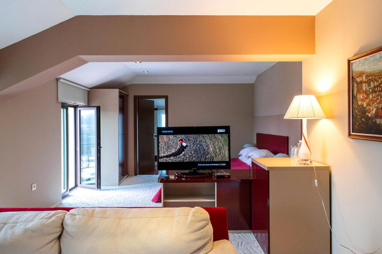 Hotel Villa Ekaterina Vakarel Buitenkant foto