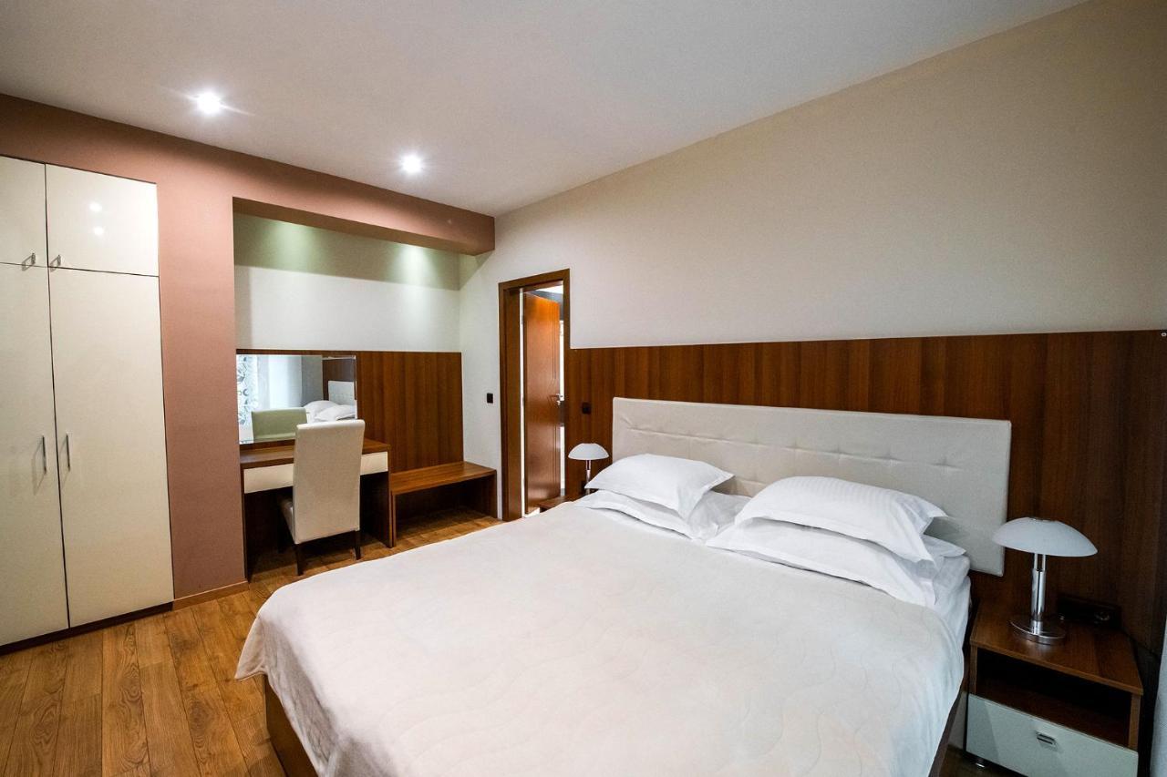 Hotel Villa Ekaterina Vakarel Buitenkant foto